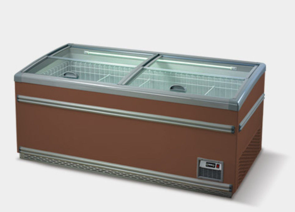 A ilha congelada da exposição da carne e dos peixes usou o refrigerador profundo da porta de vidro para o supermercado
