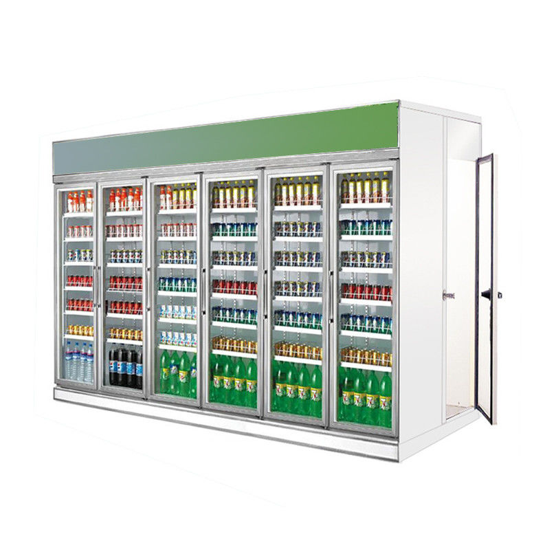 O leite da bebida do supermercado refrigerou a sala de armazenamento frio de vidro da porta da cremalheira de exposição